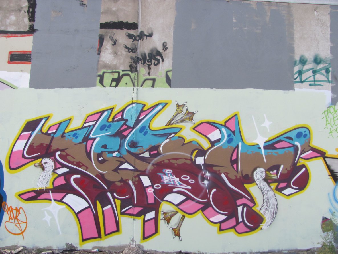Graffiti Wall - Photo by tepid