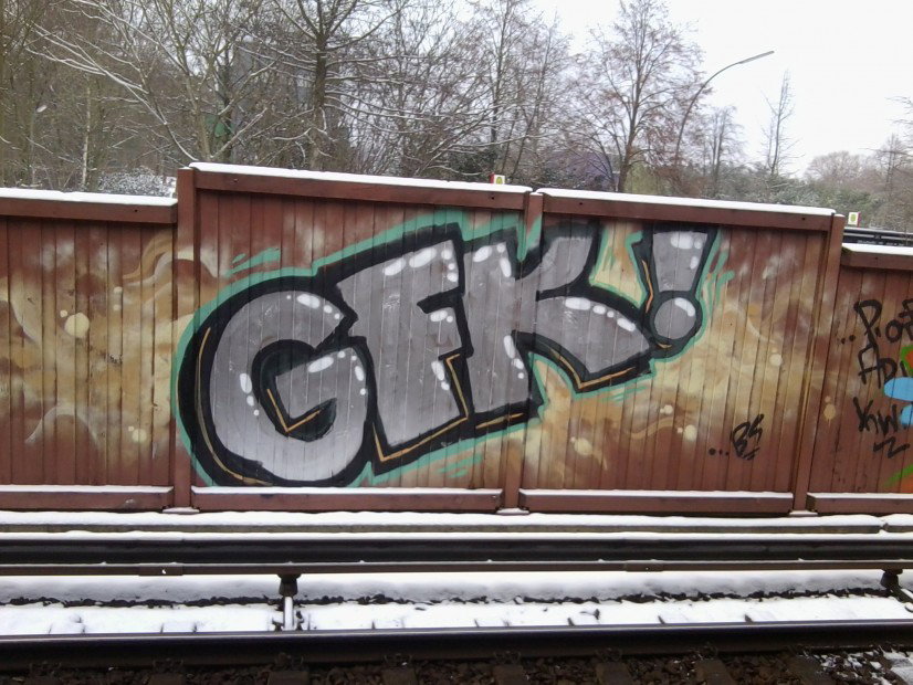 Graffiti Bombing in Hamburg - Photo by the_o1303 - gfk, hamburg, s1 (2012)