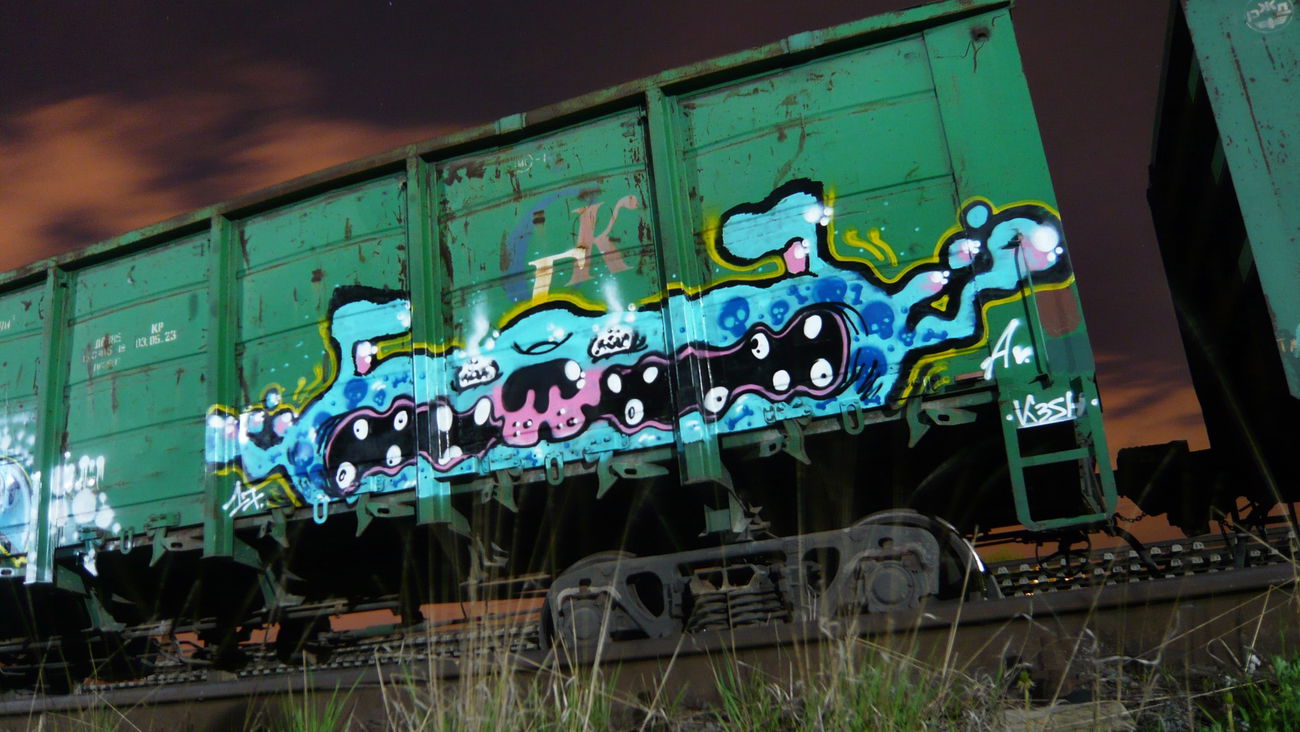 Graffiti Train in москва - Photo by theez - Fr8, Freight, Theez (2017)