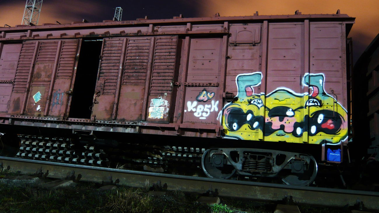 Graffiti Train - Photo by theez - freight, fr8, theez (2017)