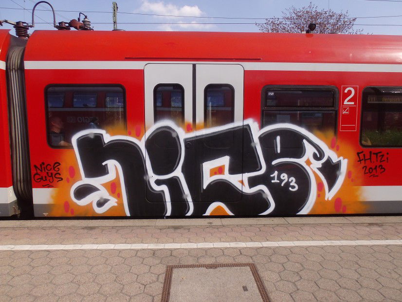 Graffiti Train - Photo by thegraffspotter - nice (2013)