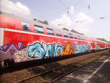 Graffiti Train - Photo by thegraffspotter - swk (2013)