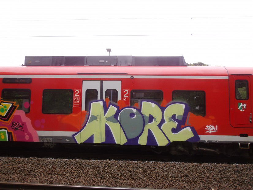Graffiti Train - Photo by thegraffspotter - kore, dsa