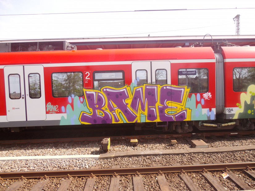 Graffiti Train - Photo by thegraffspotter - bame