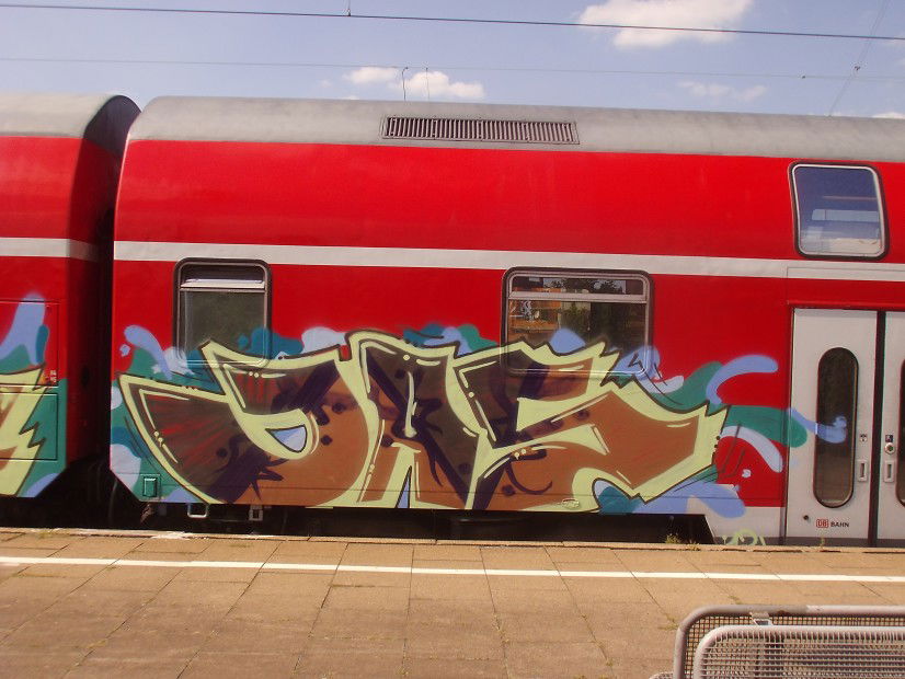 Graffiti Train - Photo by thegraffspotter - jas