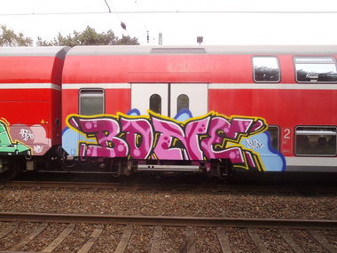 Graffiti Train - Photo by thegraffspotter - bone, dsa