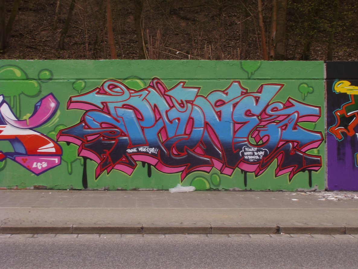 Graffiti Wall - Photo by thegraffspotter - neuss
