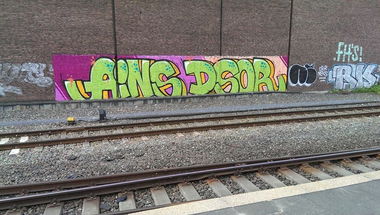 Graffiti Bombing - Photo by thegraffspotter - ains, dsor
