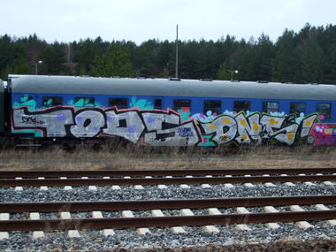 Graffiti Train - Photo by thenature - CLOK, TODS, WHY77