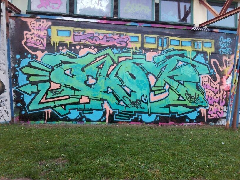 Graffiti Wall - Photo by thenature - CLOK, TODS