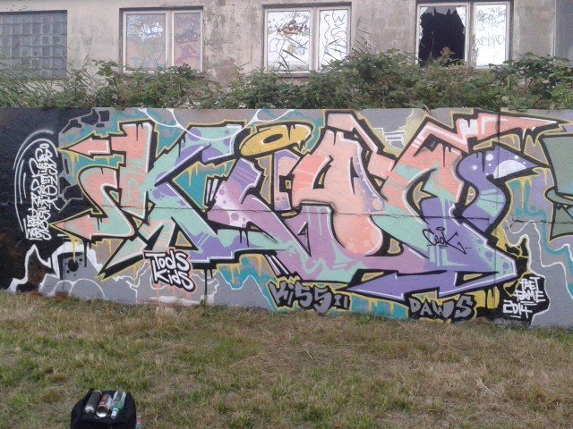 Graffiti Wall - Photo by thenature - CLOK, TODS