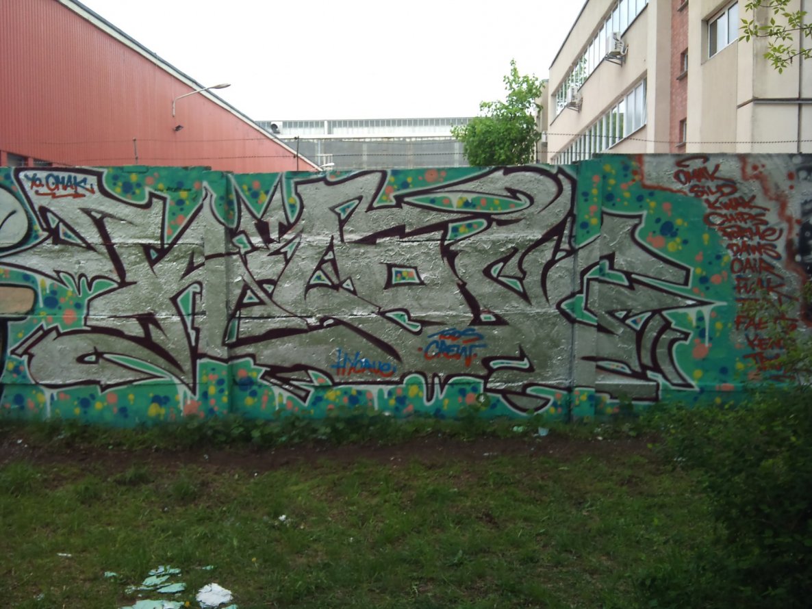 Graffiti Wall - Photo by thenature - CLOK, TODS