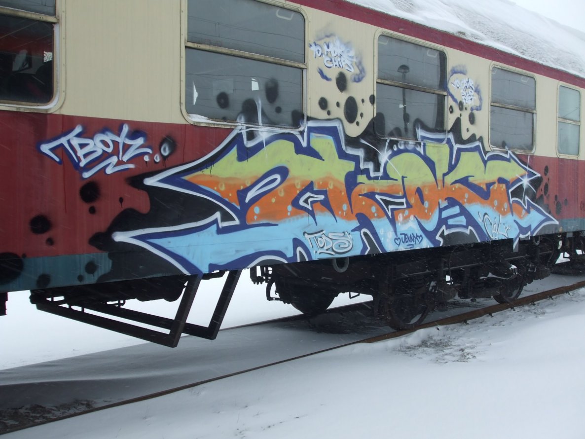Graffiti Train - Photo by thenature - CLOK, TODS