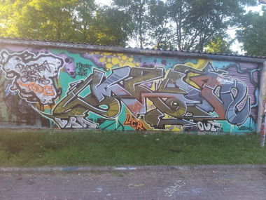 Graffiti Wall - Photo by thenature - CLOK, TODS