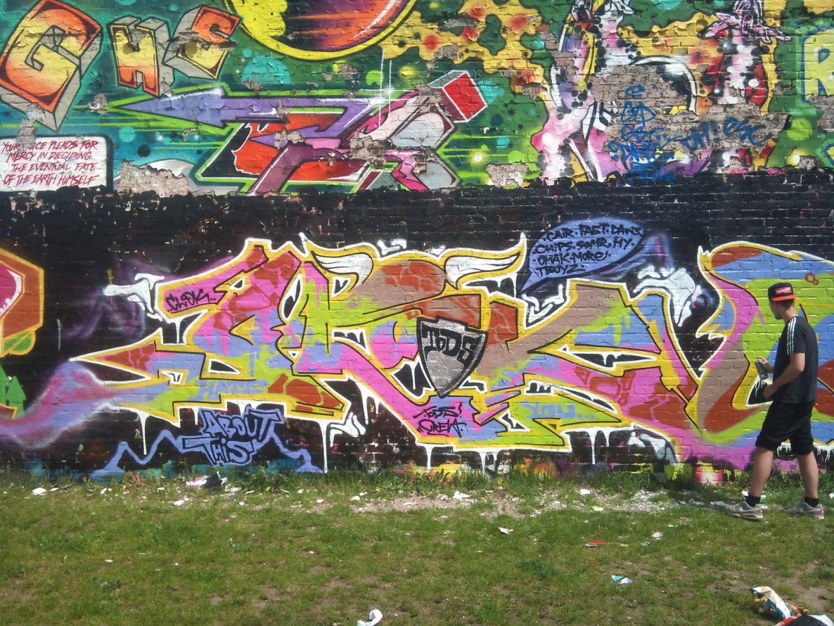 Graffiti Wall - Photo by thenature - CLOK, TODS