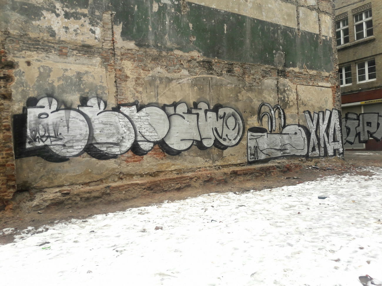 Graffiti Bombing - Photo by thule - chrome, streetlife, 420