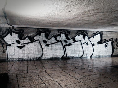 Graffiti Bombing - Photo by thule (2016)