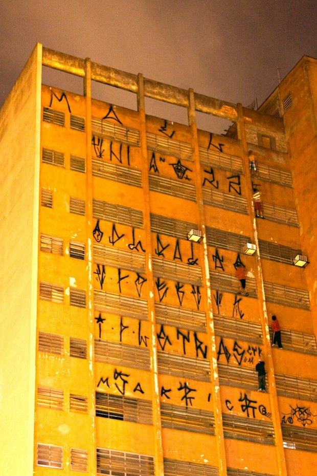 Graffiti Artwork in São Paulo - Photo by tibek