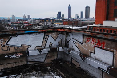 Graffiti Bombing in Frankfurt - Photo by timmy - tmä, frankfurt (2013)