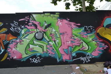 Graffiti Wall - Photo by tipex - tipex (2013)