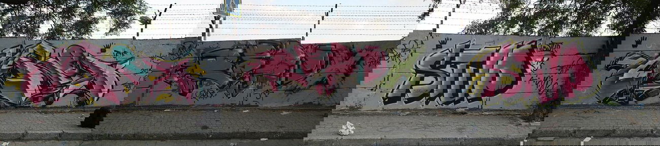 Graffiti Wall - Photo by tipex - tipex (2013)