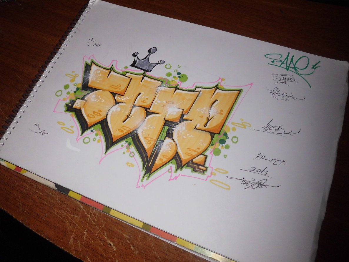Graffiti Sketch - Photo by tipex - T?PEX (2013)