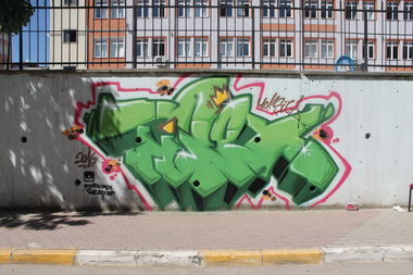 Graffiti Wall - Photo by tipex