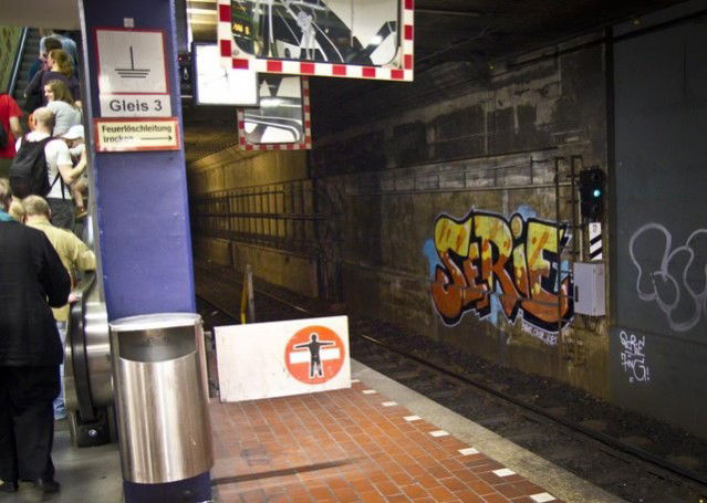 Graffiti Bombing - Photo by tobias1896