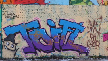 Graffiti Wall - Photo by toifel - toifel, toifl, io (2013)