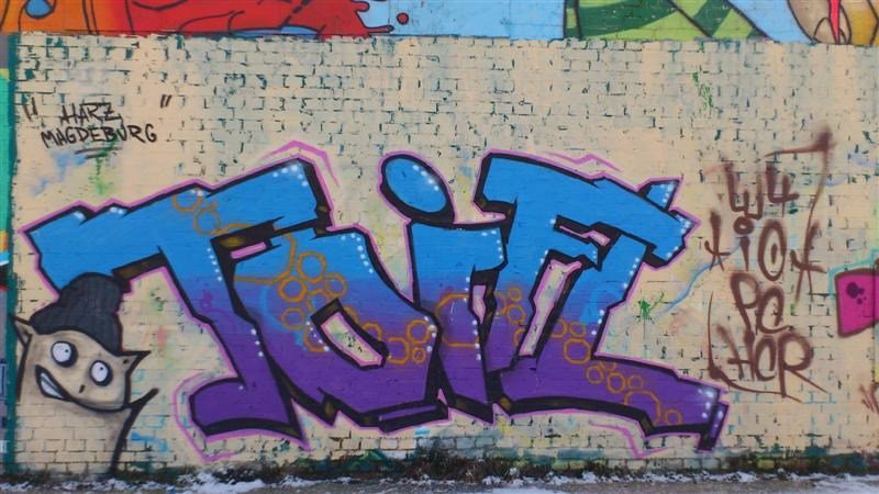 Graffiti Wall - Photo by toifel - toifel, toifl, io (2013)