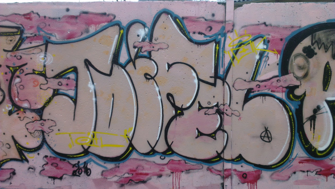 Graffiti Wall - Photo by toifel - toifl, toifel, io (2016)