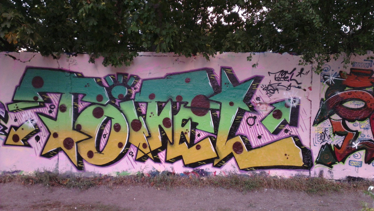 Graffiti Wall - Photo by toifel - toifel, toifl, io (2015)