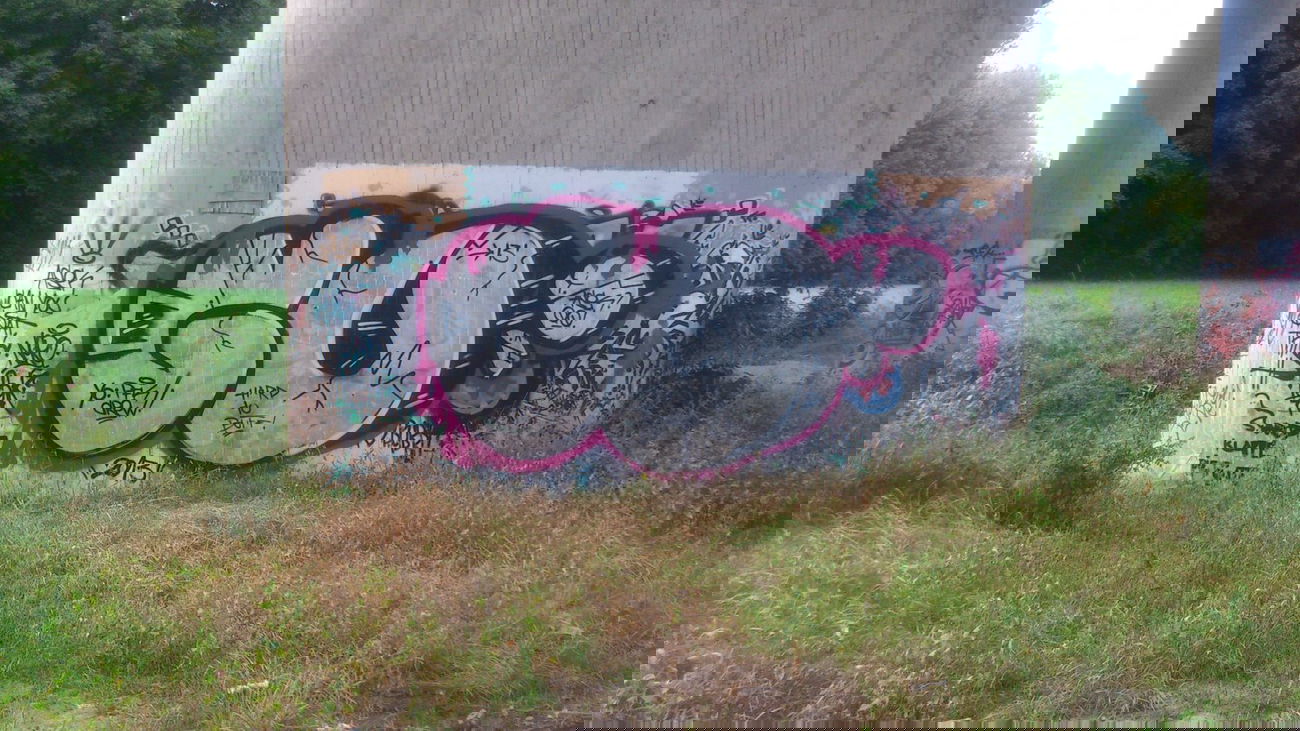 Graffiti Wall in Göttingen - Photo by tok - tok, nero, kero (2013)