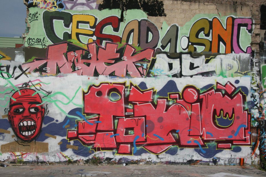 Graffiti Wall - Photo by tokione