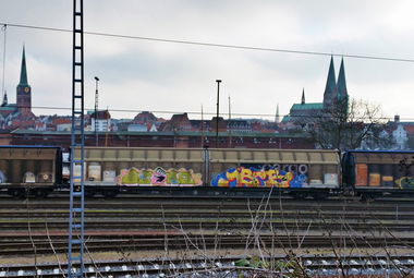 Graffiti Train - Photo by tom21083 - JBCB, Demo