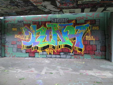 Graffiti Wall in HAMBURG - Photo by tony301