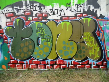 Graffiti Wall in BOCHUM - Photo by tony301