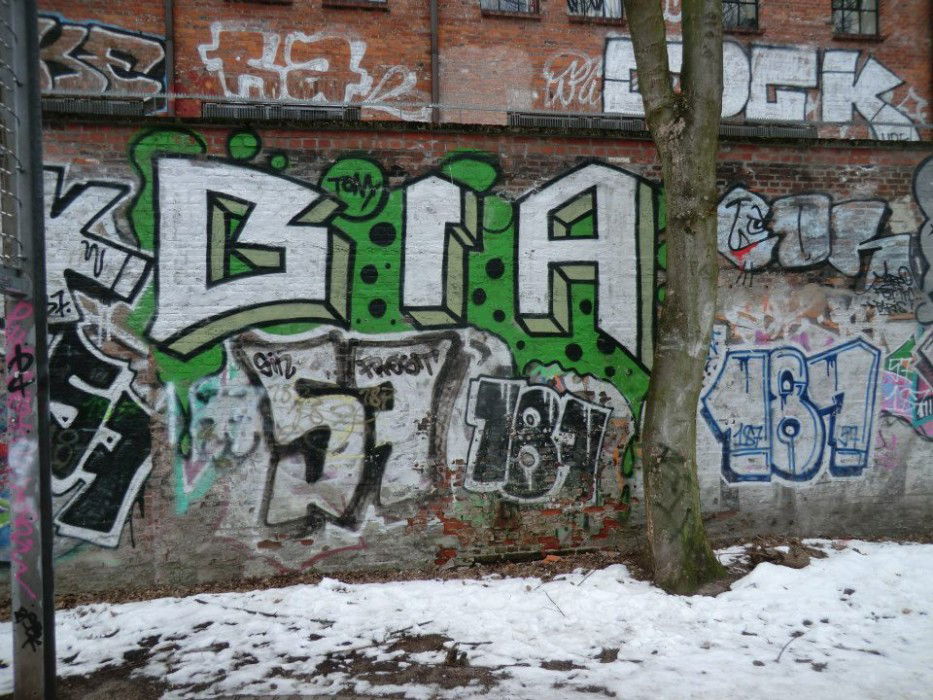 Graffiti Bombing in Hamn´burg - Photo by tony301