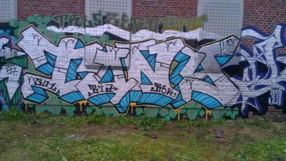 Graffiti Wall in HAMBURG - Photo by tony301