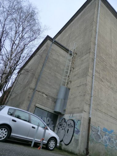 Graffiti Bombing in HAMBURG - Photo by tony301