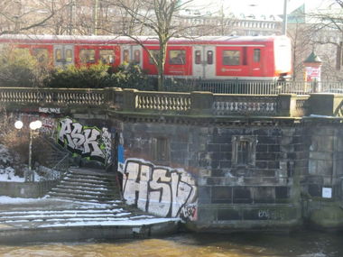 Graffiti Wall - Photo by tony301