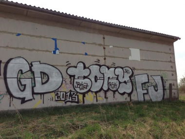 Graffiti Wall - Photo by tony301