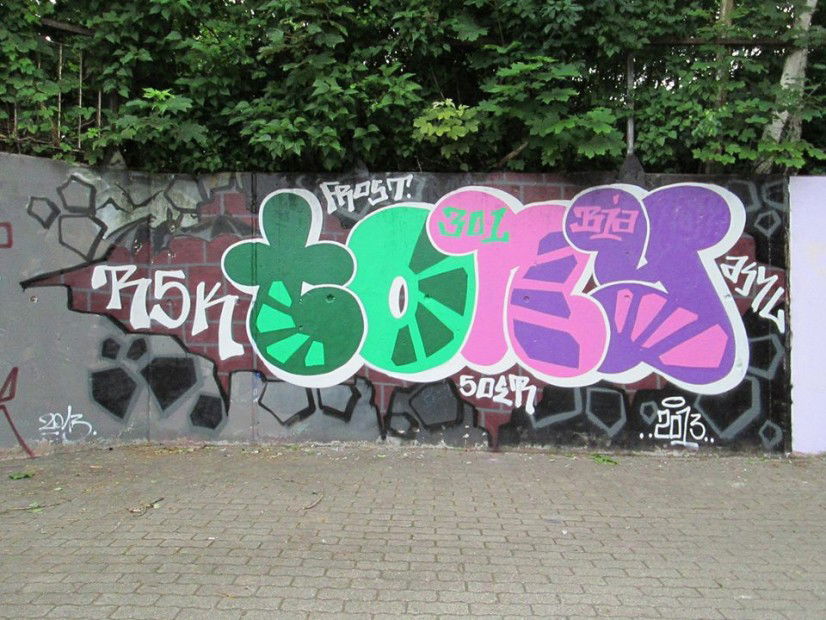 Graffiti Wall in HAMBURG - Photo by tony301 - SOER, FROST, ASYL (2013)