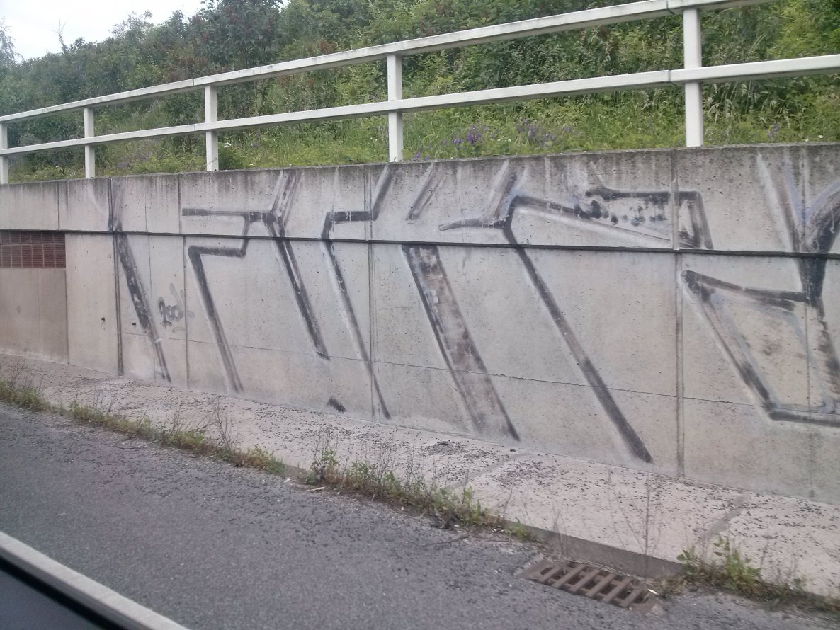 Graffiti Bombing - Photo by tostkopf (2014)