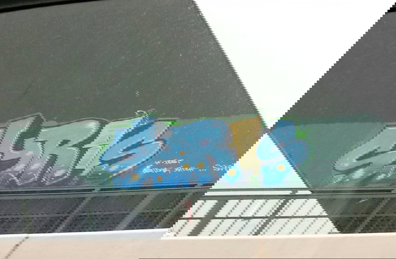 Graffiti Bombing - Photo by tostkopf - Syras (2014)