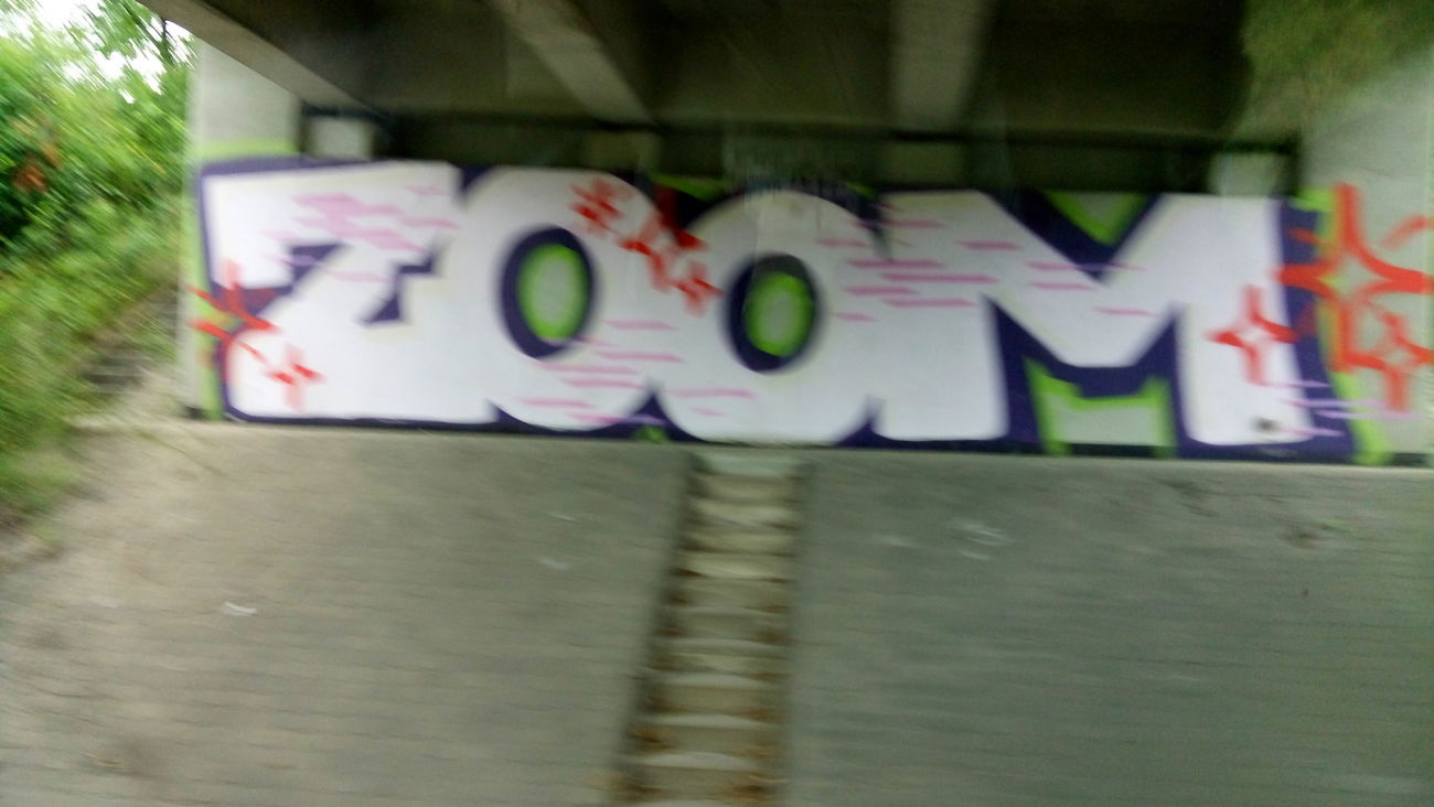 Graffiti Bombing - Photo by tostkopf - zoomoffratmkassel (2015)