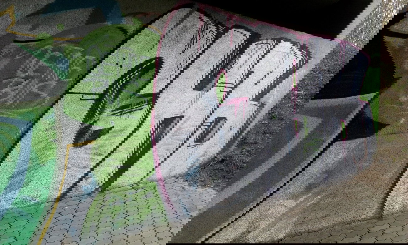 Graffiti Bombing - Photo by tostkopf - baunatal (2014)