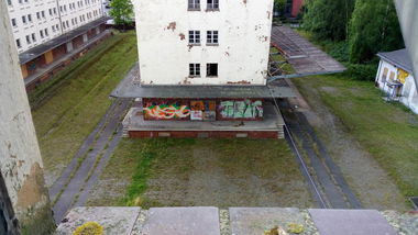 Graffiti Bombing - Photo by tostkopf