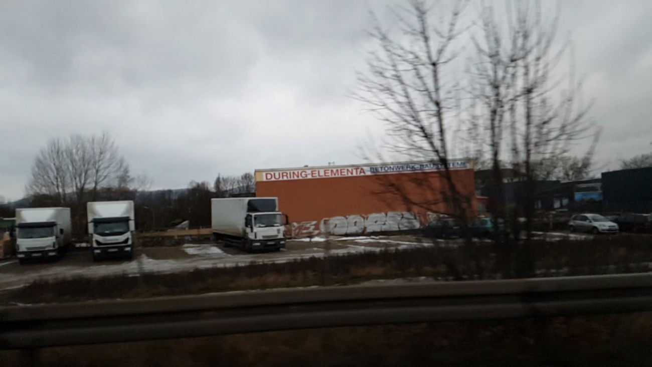 Graffiti Bombing - Photo by tostkopf - Dmk, maukas, mauka