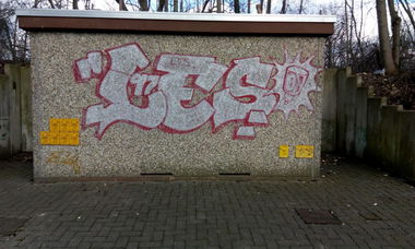 Graffiti Wall - Photo by tostkopf - Les (2014)